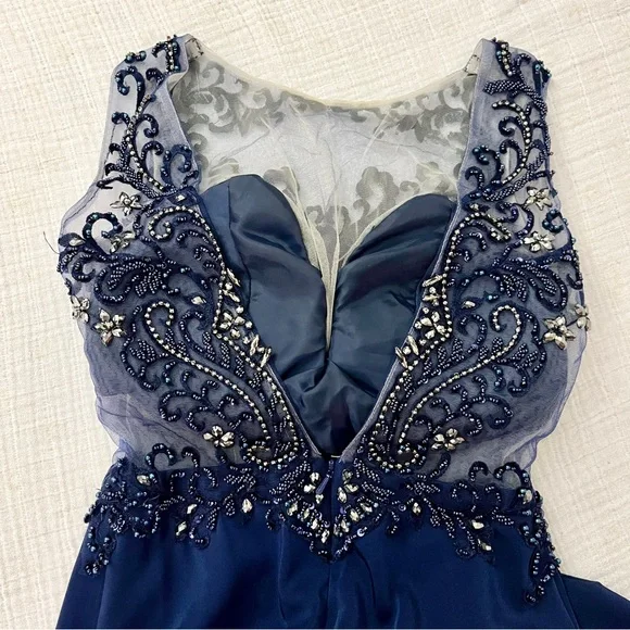 Sumptuous Navy Blue Embellished Evening Gown size 0 - Picture 6 of 16